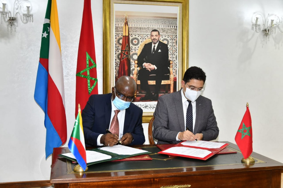 المغرب واتحاد جزر القمر يوقعان على خمسة اتفاقات تعاون المغرب واتحاد جزر القمر يوقعان على خمسة اتفاقات تعاون