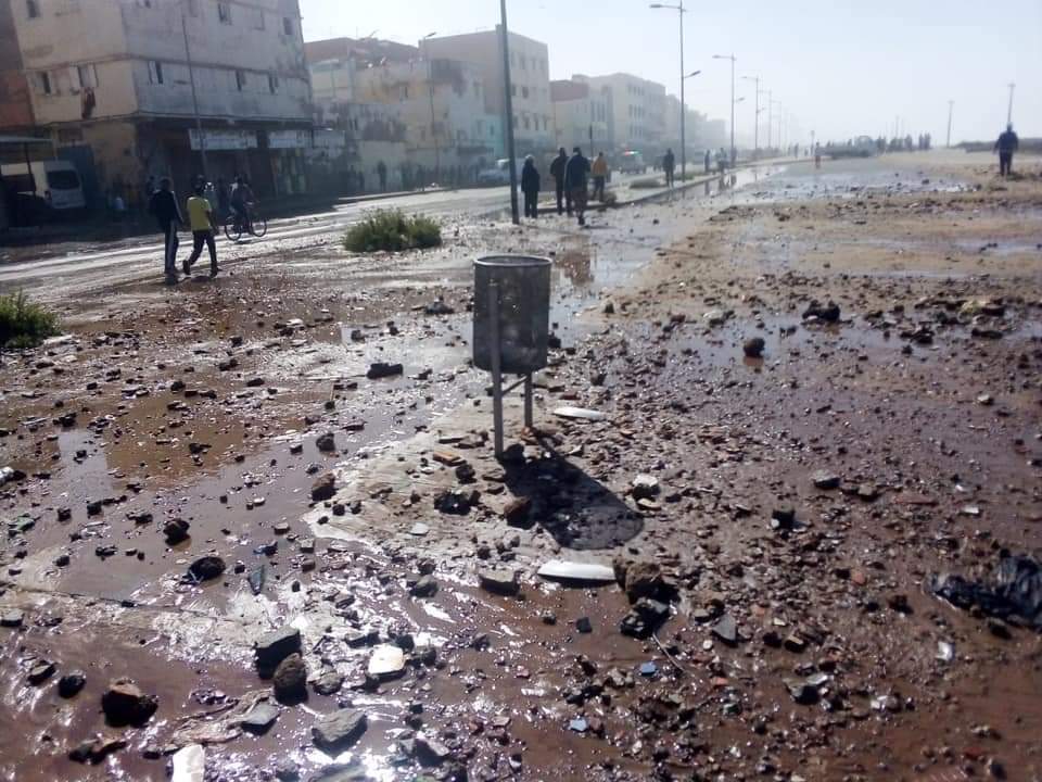 بالفيديو: تسونامي الرباط بالفيديو: تسونامي الرباط