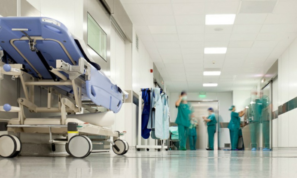 الأسعار الملتهبة للتكفل بمرضى كوفيد-19 في المصحات الخاصة على طاولة آيت الطالب