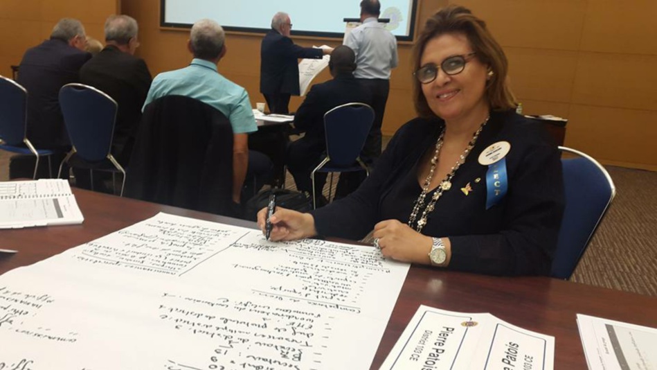 الوزاني: ذوي الإحتياجات الخاصة بالمنازل حبيسي الجدران الوزاني: ذوي الإحتياجات الخاصة بالمنازل حبيسي الجدران