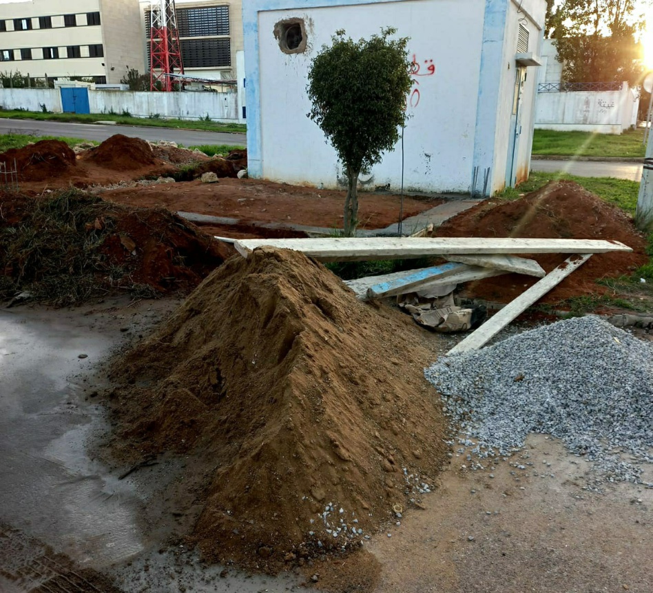 عودة انتشار "البراريك" التجارية بالعرائش. عودة انتشار "البراريك" التجارية بالعرائش.