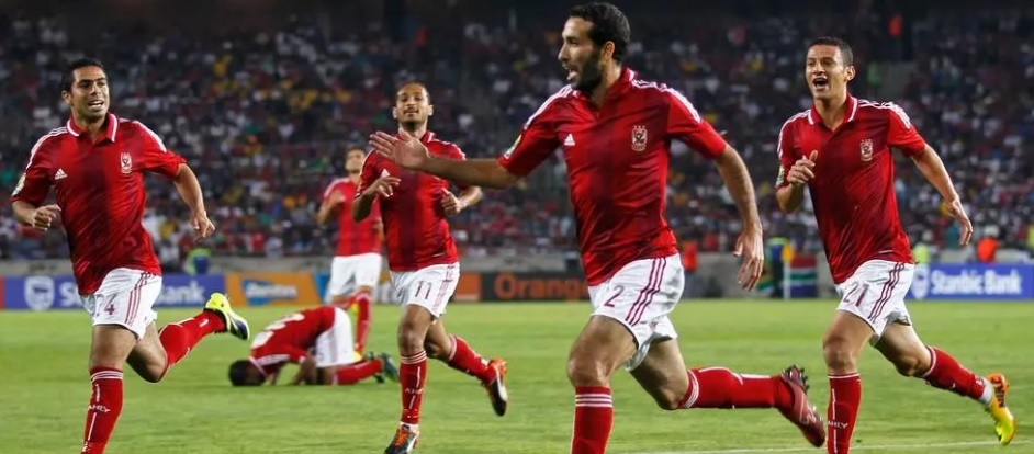 الأهلي المصري يحرز كأس دوري أبطال أفريقيا بعد هدف قاتل الأهلي المصري يحرز كأس دوري أبطال أفريقيا بعد هدف قاتل