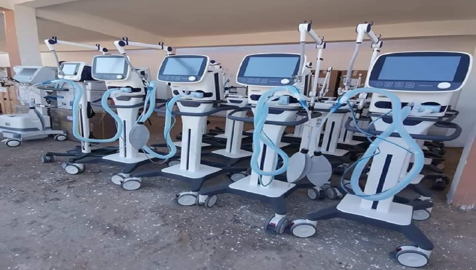 وزارة الصحة تسلم معدات طبية لمستشفى الحسن بن المهدي بالعيون