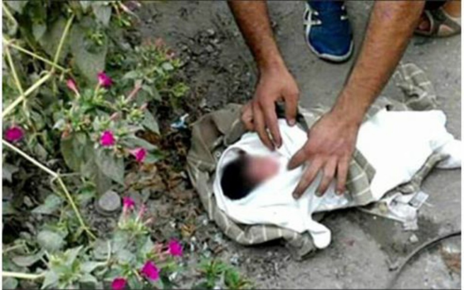 العثور على رضيع متخلى عنه بضواحي شفشاون العثور على رضيع متخلى عنه بضواحي شفشاون