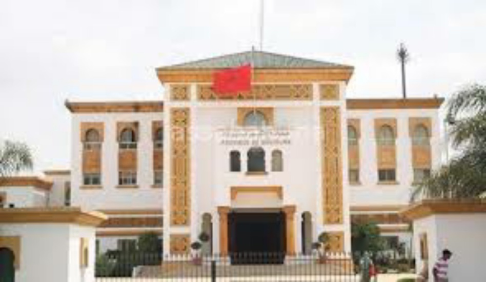 عامل مديونة يعفي رئيس قسم الشؤون العامة بالعمالة من مهامه عامل مديونة يعفي رئيس قسم الشؤون العامة بالعمالة من مهامه