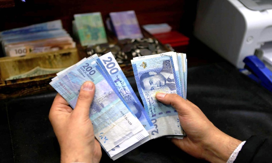 ارتفاع سعر صرف الدرهم أمام الأورو والدولار ارتفاع سعر صرف الدرهم أمام الأورو والدولار