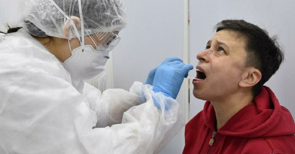 لماذا قلصت وزارة الصحة عدد تحليلات كورونا؟ لماذا قلصت وزارة الصحة عدد تحليلات كورونا؟