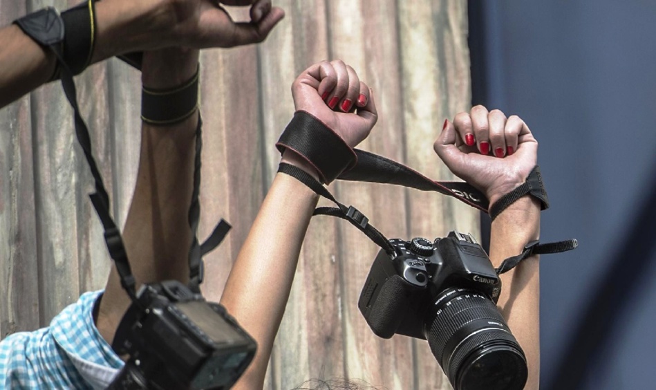 ظاهرة المضايقات والاعتداءات تطال الصحفيون الأخيار ظاهرة المضايقات والاعتداءات تطال الصحفيون الأخيار