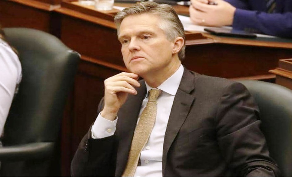 «الرحلة الغبية» تطيح بوزير كندي من منصبه «الرحلة الغبية» تطيح بوزير كندي من منصبه