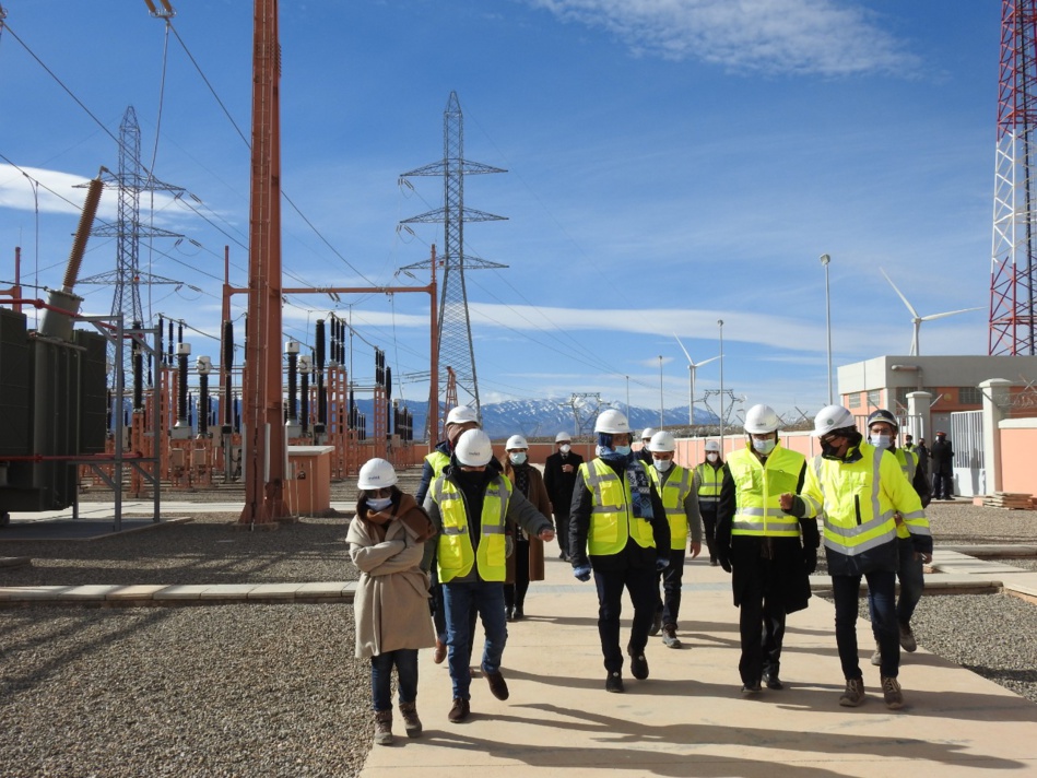 المكتب الوطني للكهرباء والماء الصالح للشرب ينهي إنجاز الرحبة الريحية لميدلت المكتب الوطني للكهرباء والماء الصالح للشرب ينهي إنجاز الرحبة الريحية لميدلت