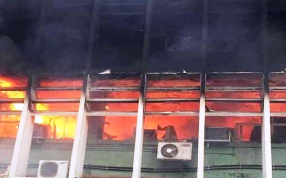 حريق في مستشفى يُودي بحياة 10 أطفال في الهند! حريق في مستشفى يُودي بحياة 10 أطفال في الهند!