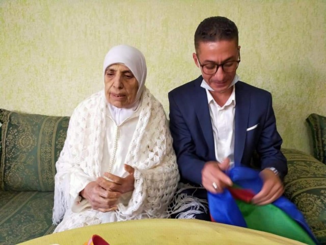 لبنى ابيضار ورشيد زناي يكرمان رائدة الفن الأمازيغي ميمونت نسروان