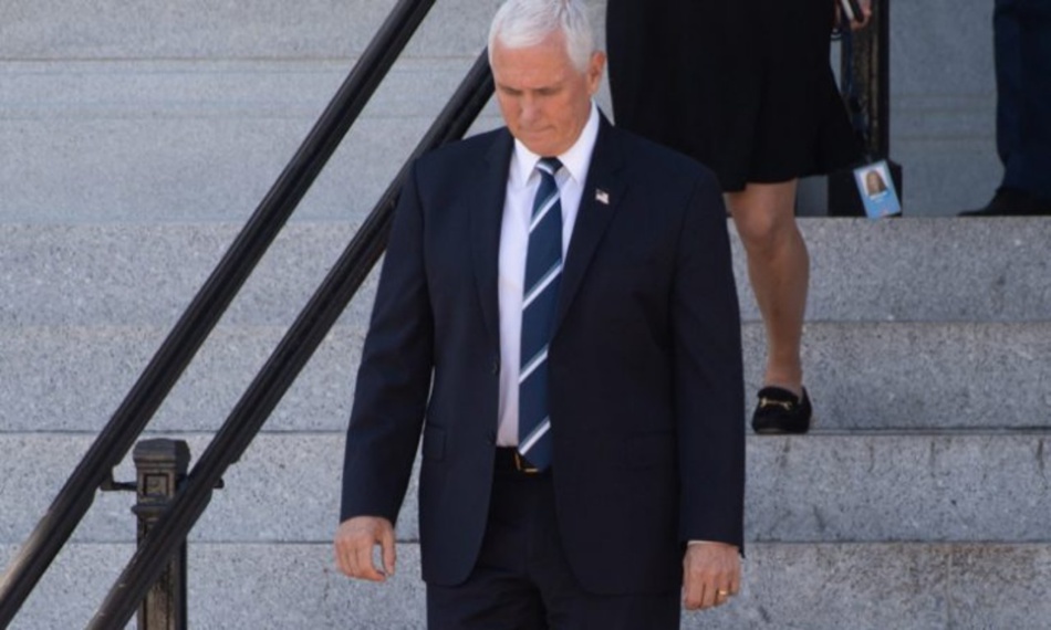 بنس يتعهد بضمان حفل تنصيب آمن لبايدن بنس يتعهد بضمان حفل تنصيب آمن لبايدن