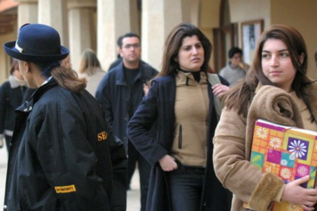 طلبة يناشدون الملك بإحداث مؤسسة محمد السادس للشؤون الاجتماعية للطالبات والطلبة طلبة يناشدون الملك بإحداث مؤسسة محمد السادس للشؤون الاجتماعية للطالبات والطلبة