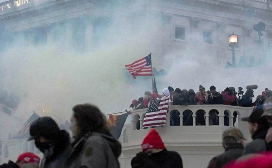 إنتحارُ ضابط ثان من المشاركين في صد هجوم مبنى الكونغرس إنتحارُ ضابط ثان من المشاركين في صد هجوم مبنى الكونغرس