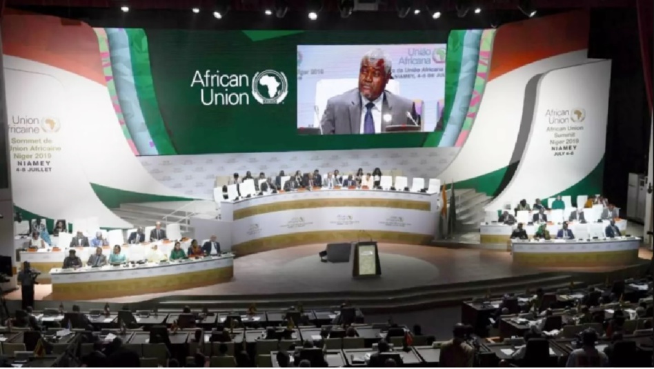 هذه شطحات ومناورات الجزائر وبريتوريا لمواصلة التحكم في توجهات ومواقف المؤسسة القارية هذه شطحات ومناورات الجزائر وبريتوريا لمواصلة التحكم في توجهات ومواقف المؤسسة القارية