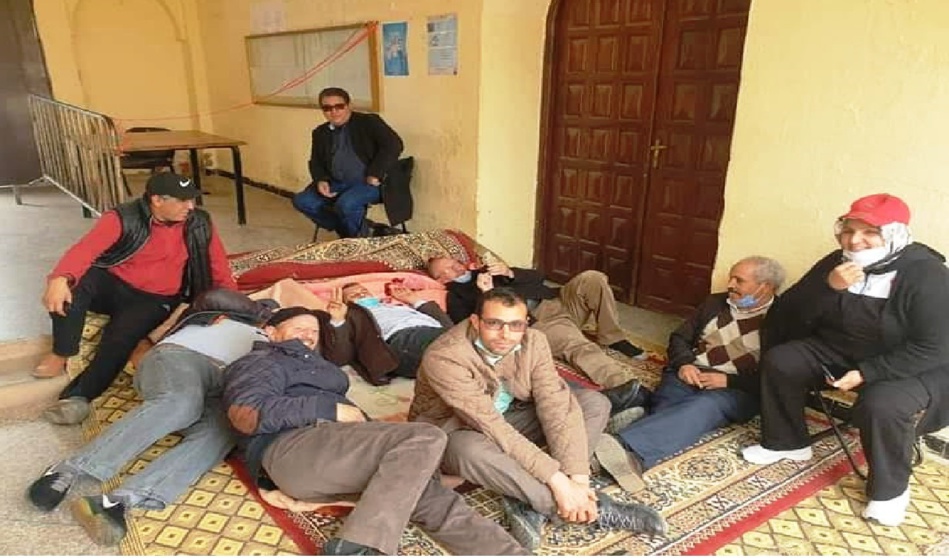 أعضاء المعارضة بالمجلس الجماعي لأفورار ينظمون وقفة الغضب ويدخلون في اعتصام مفتوح داخلها والسلطة تتدخل