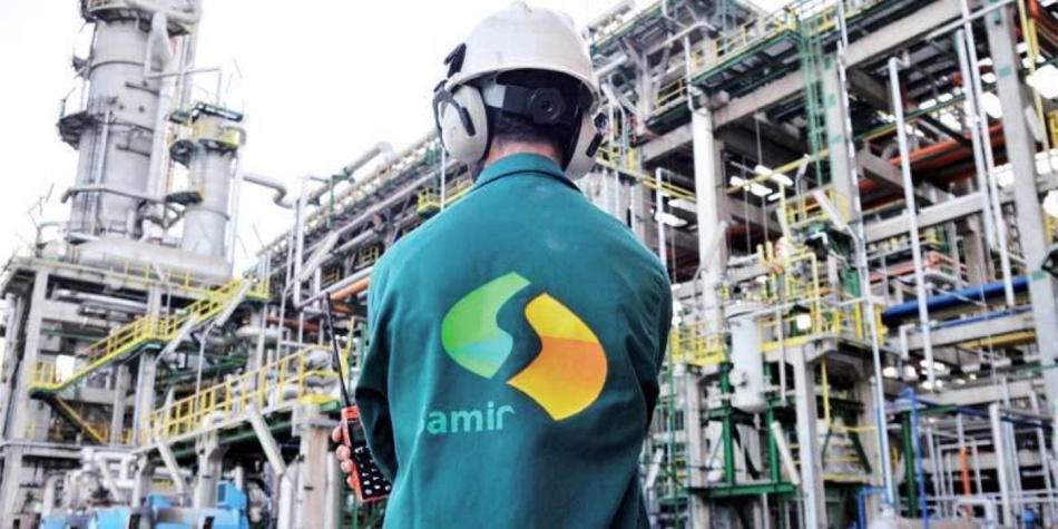 حكومة العثماني في مرمى الإتهامات بسبب ملف مصفاة لا سامير حكومة العثماني في مرمى الإتهامات بسبب ملف مصفاة لا سامير