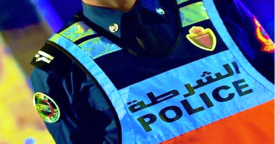 اعتقال مقدم شرطة هدد شخصاً بواسطة السلاح الأبيض المقرون بالضرب والجرح اعتقال مقدم شرطة هدد شخصاً بواسطة السلاح الأبيض المقرون بالضرب والجرح