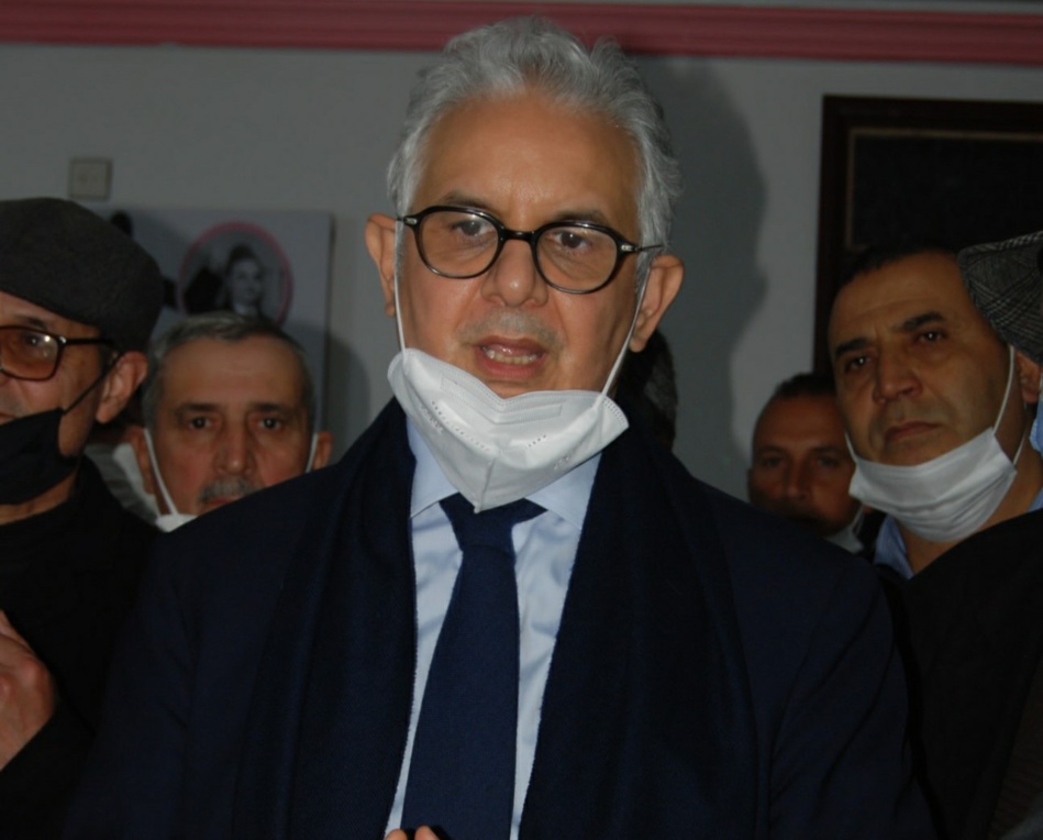 الاخ نزار بركة في زيارة لمقر حزب الاستقلال بالقصر الكبير بعد إصلاحه وتأهيله الاخ نزار بركة في زيارة لمقر حزب الاستقلال بالقصر الكبير بعد إصلاحه وتأهيله