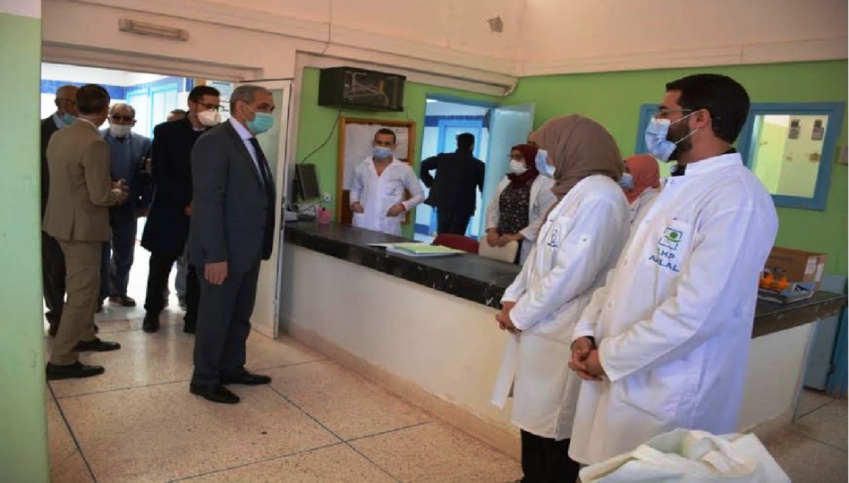 بالصور.. عامل إقليم أزيلال يشرف على مشاريع تهم مرضى القصور الكلوي بالصور.. عامل إقليم أزيلال يشرف على مشاريع تهم مرضى القصور الكلوي