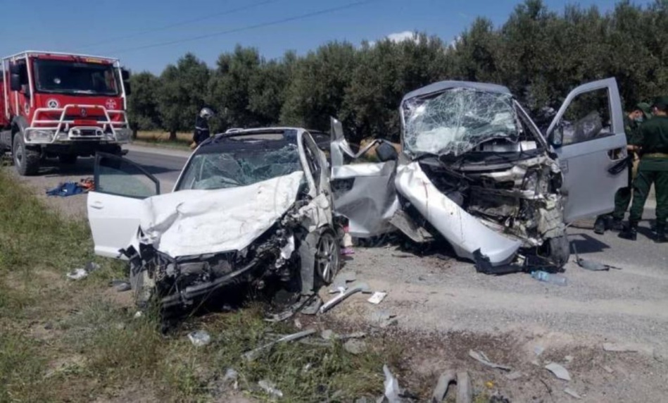 قتلى وجرحى في حادث اصطدام سيارتين بكرسيف قتلى وجرحى في حادث اصطدام سيارتين بكرسيف