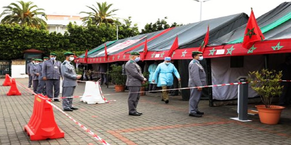 أفراد القوات المسلحة الملكية يتلقون الجرعة الثانية من اللقاح المضاد لفيروس كورونا أفراد القوات المسلحة الملكية يتلقون الجرعة الثانية من اللقاح المضاد لفيروس كورونا