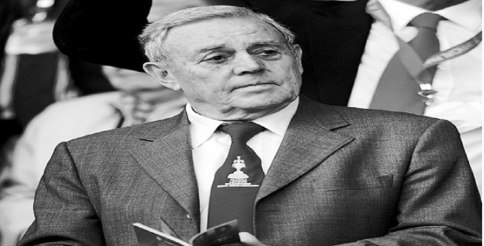 وفاة أسطورة ليفربول «إيان سانت جون»