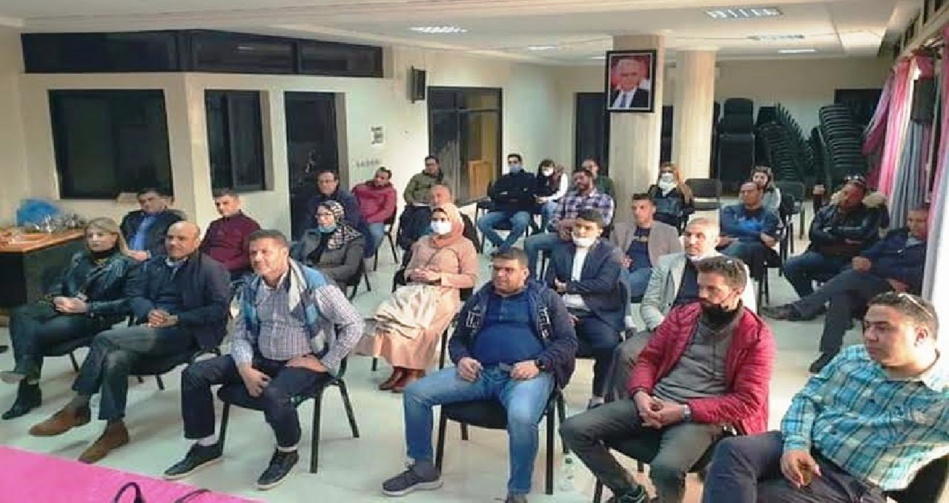 الدكتور عمر حجيرة والدكتور كريم آيت أحمد في مؤتمر فرع رابطة الصيادلة الاستقلاليين الدكتور عمر حجيرة والدكتور كريم آيت أحمد في مؤتمر فرع رابطة الصيادلة الاستقلاليين