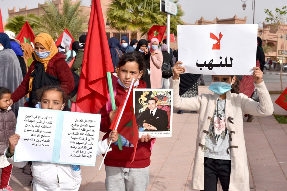 سلاليو آيت بولمان بزاكورة يرفضون سلب أرضهم بطرق ملتوية سلاليو آيت بولمان بزاكورة يرفضون سلب أرضهم بطرق ملتوية