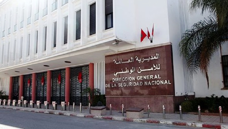 الاحتفاظ بشرطيين تحت تدبير الحراسة النظرية يشتبه في تورطهما في قضية ابتزاز الاحتفاظ بشرطيين تحت تدبير الحراسة النظرية يشتبه في تورطهما في قضية ابتزاز