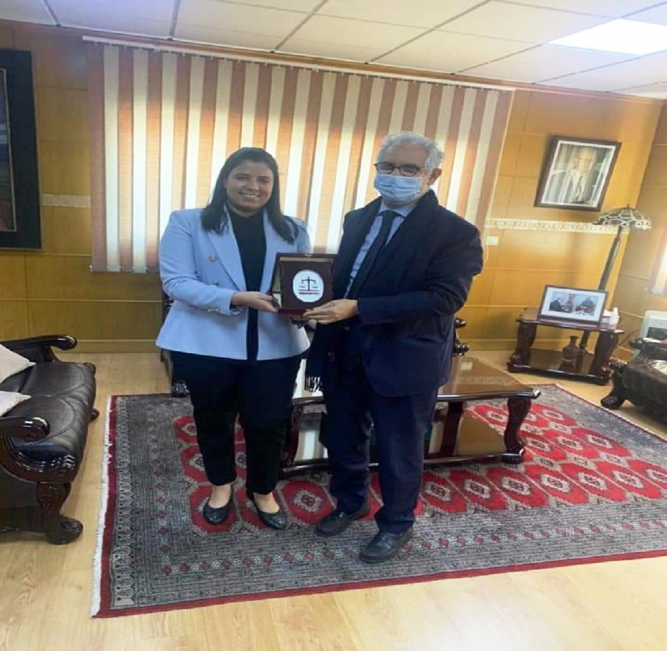 رسميا.. الدكتور نزار بركة الأمين العام لحزب الاستقلال يستقبل "سمير راديوس" وابنته الملتحقين بالحزب رسميا.. الدكتور نزار بركة الأمين العام لحزب الاستقلال يستقبل "سمير راديوس" وابنته الملتحقين بالحزب