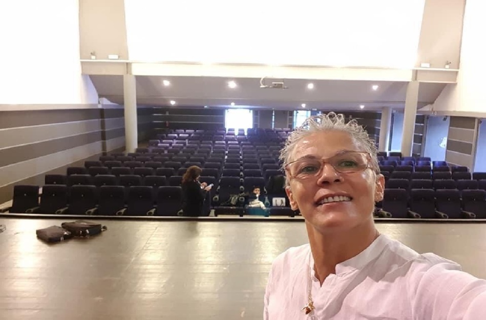 حصري: مهاجرة مغربية بإيطاليا ترد على مغالطات عمدة إيطالي من أنصار جبهة البوليساريو‼ حصري: مهاجرة مغربية بإيطاليا ترد على مغالطات عمدة إيطالي من أنصار جبهة البوليساريو‼