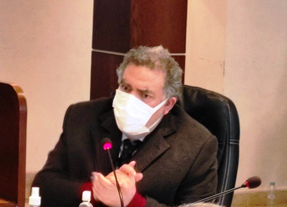 مجلس المستشارين يتحول الى حلبة للتراشق بعبارات "الوقاحة" و"الابتزاز" و"الانفراد بالسلطة" و"التخوين" مجلس المستشارين يتحول الى حلبة للتراشق بعبارات "الوقاحة" و"الابتزاز" و"الانفراد بالسلطة" و"التخوين"