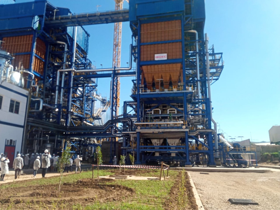 هذ ما فعله المدير العام لشركة كوزيمار أولاد عياد لطمأنة الرأي العام من استعمال الفحم الحجري هذ ما فعله المدير العام لشركة كوزيمار أولاد عياد لطمأنة الرأي العام من استعمال الفحم الحجري