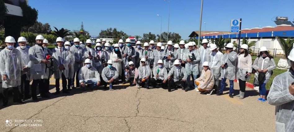 هذ ما فعله المدير العام لشركة كوزيمار أولاد عياد لطمأنة الرأي العام من استعمال الفحم الحجري هذ ما فعله المدير العام لشركة كوزيمار أولاد عياد لطمأنة الرأي العام من استعمال الفحم الحجري