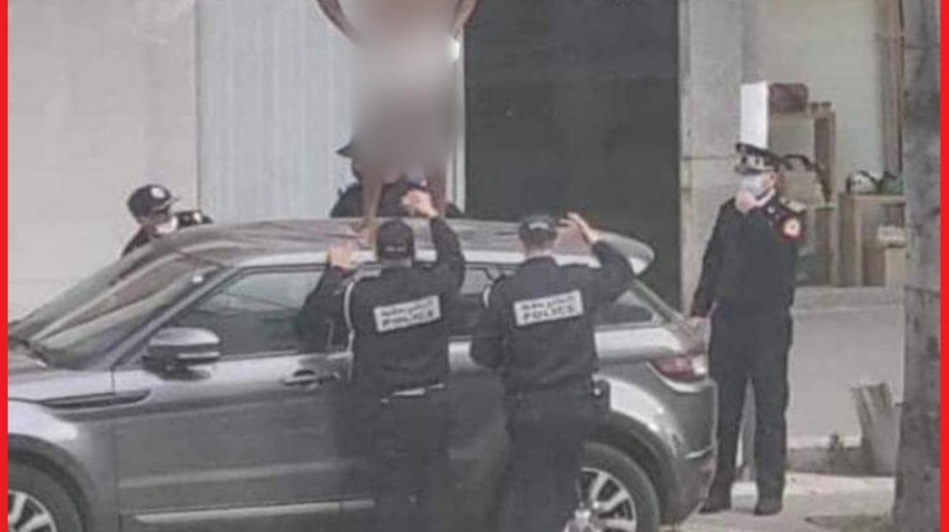 شرطة البيضاء تعتقل شخصا وقف على سطح سيارة عاريا بالشارع العام شرطة البيضاء تعتقل شخصا وقف على سطح سيارة عاريا بالشارع العام