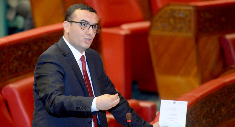 أرباب المقاهي المتضررون من الإغلاق يجرون أمكراز للمساءلةأمام البرلمان أرباب المقاهي المتضررون من الإغلاق يجرون أمكراز للمساءلةأمام البرلمان