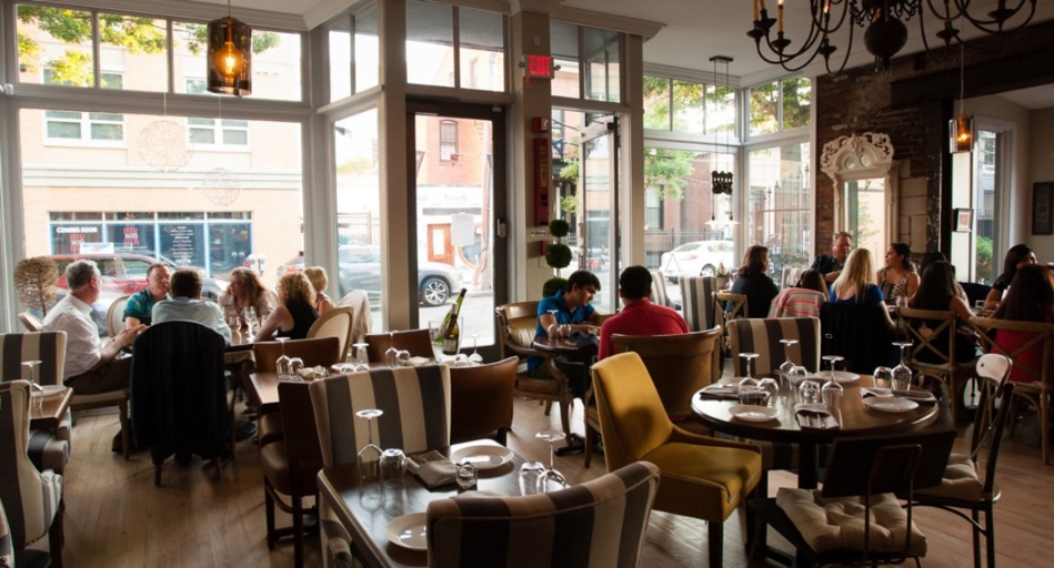 الحكومة ستعلن عن قرارها خلال الأسبوع الجاري موازاة مع اقتراب شهر رمضان الكريم الحكومة ستعلن عن قرارها خلال الأسبوع الجاري موازاة مع اقتراب شهر رمضان الكريم