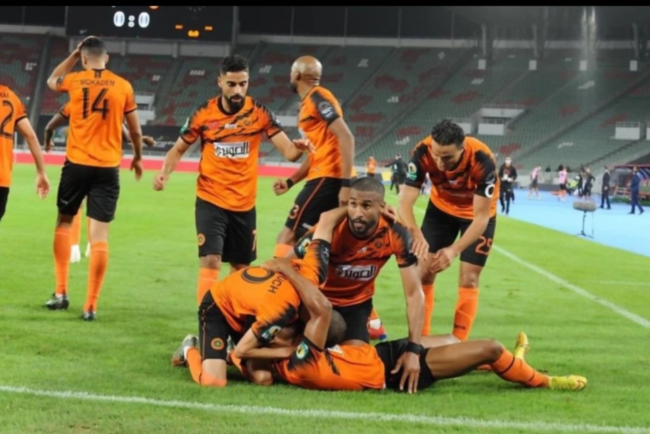 ممثلا المغرب في كأس "الكاف" في مهمة الدفاع عن حظوظهما لتعبيد الطريق نحو دور الربع:
