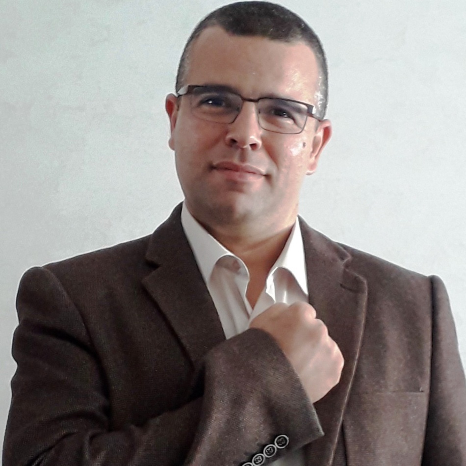 “تَسليم. الوباء في زمن الأمل”.. "إصدار جديد" للدكتور "مهدي عامري" “تَسليم. الوباء في زمن الأمل”.. "إصدار جديد" للدكتور "مهدي عامري"