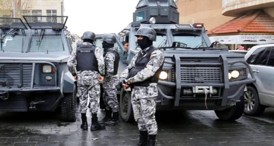 "3 بيانات" توضح "ملابسات حملة اعتقالات طالت شخصيات بارزة" في "المملكة الأردنية" "3 بيانات" توضح "ملابسات حملة اعتقالات طالت شخصيات بارزة" في "المملكة الأردنية"