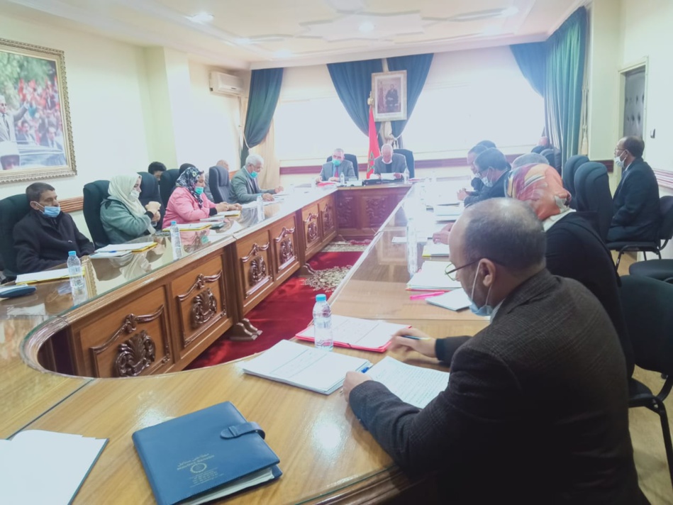 المجلس الإقليمي لأزيلال يعقد دورة استثنائية ويصادق على برمجة الفائض ومجموعة من الدراسات والاتفاقيات
