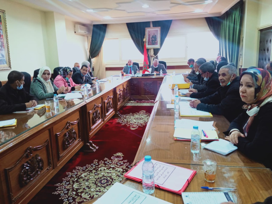 المجلس الإقليمي لأزيلال يعقد دورة استثنائية ويصادق على برمجة الفائض ومجموعة من الدراسات والاتفاقيات المجلس الإقليمي لأزيلال يعقد دورة استثنائية ويصادق على برمجة الفائض ومجموعة من الدراسات والاتفاقيات