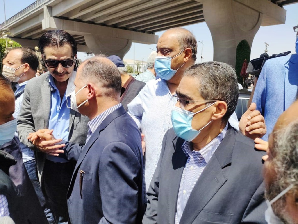 بالصور.. تشييع جثمان الكاتب الصحفي مكرم محمد أحمد إلى مثواه الأخير بالصور.. تشييع جثمان الكاتب الصحفي مكرم محمد أحمد إلى مثواه الأخير