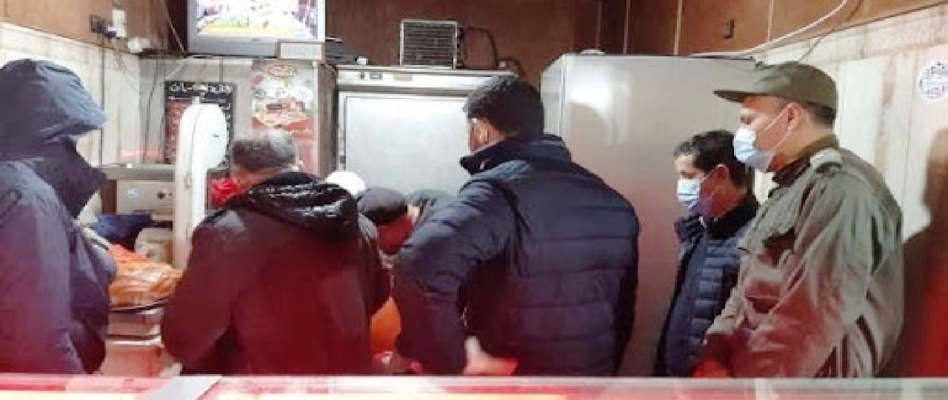 حجز مواد غذائية فاسدة بالسوق المركزي بالحسيمة حجز مواد غذائية فاسدة بالسوق المركزي بالحسيمة