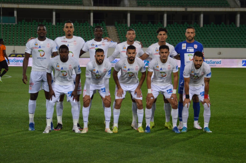 نهضة بركان يقتنص فوزاً ثميناً على حساب مضيفه حسنية أكادير نهضة بركان يقتنص فوزاً ثميناً على حساب مضيفه حسنية أكادير