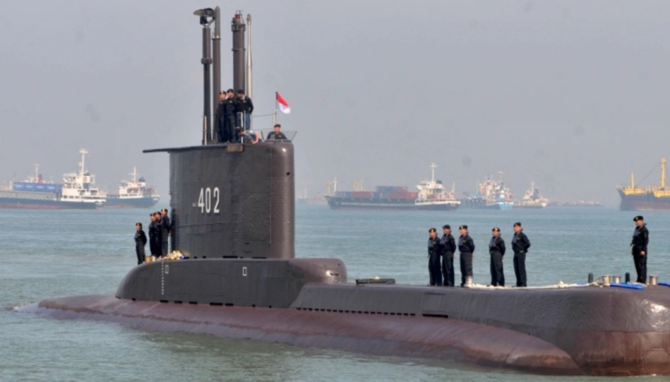 اختفاء غواصة اندونيسية تقل طاقما مكونا من 53 فرداً في ظروف غامضة اختفاء غواصة اندونيسية تقل طاقما مكونا من 53 فرداً في ظروف غامضة