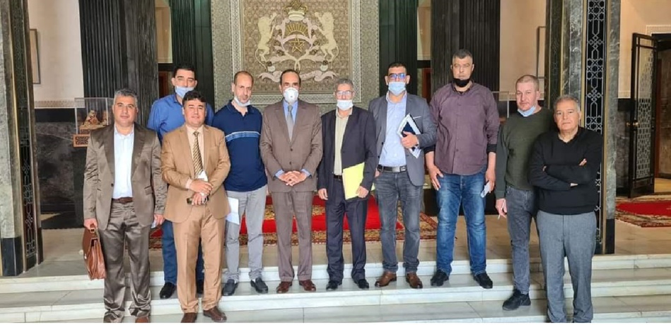 في خطوة تاريخية.. البرلمان يفتح أبوابه لتنسيقية مزارعي الكيف للتعبير عن مطالبهم والفرق البرلمانية تتجاوب مع مذكرتهم التعديلية في خطوة تاريخية.. البرلمان يفتح أبوابه لتنسيقية مزارعي الكيف للتعبير عن مطالبهم والفرق البرلمانية تتجاوب مع مذكرتهم التعديلية