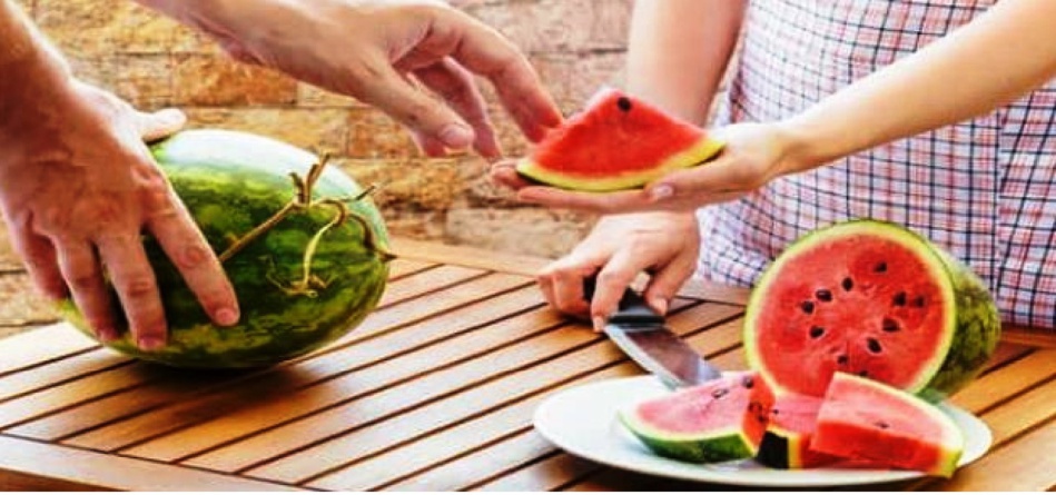 البطيخ الأحمر يتسبب في كارثة بأكادير البطيخ الأحمر يتسبب في كارثة بأكادير